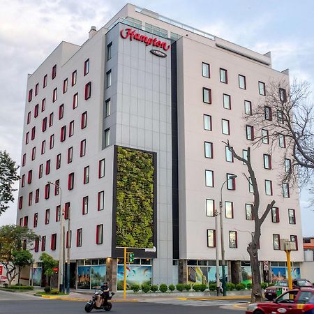 Отель Hampton By Hilton Lima San Isidro Экстерьер фото